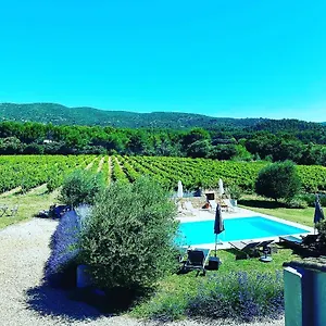 Bastide St Victor à 2,5 Kilomètres De Lourmarin Couette-café